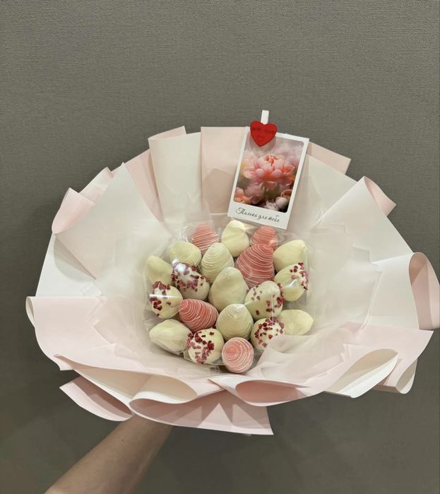 Клубника в шоколаде в АЛМАТЫ