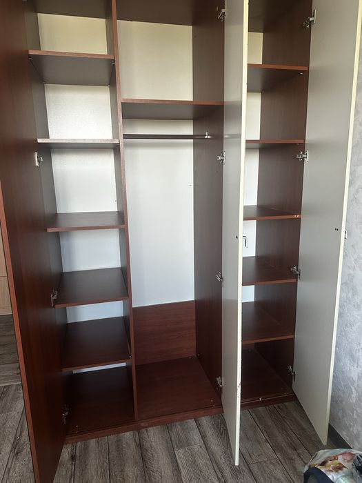 Продам Шкаф для вещей