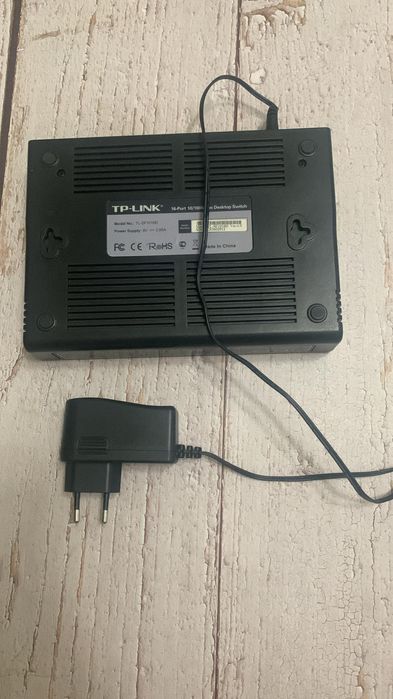 Коммутатор TP-Link TL-SF1016D на 16 портов