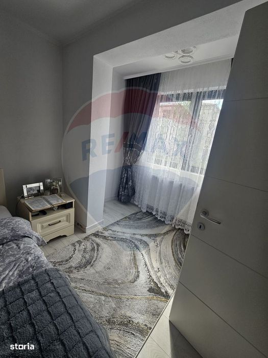 Apartament cu 3 camere de vânzare