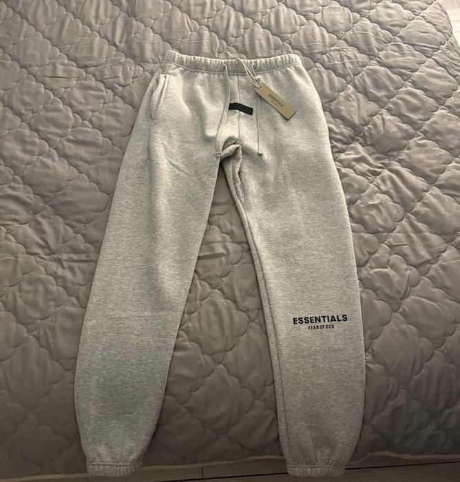 Essentials панталони(М размер)