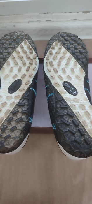 Кроссовки Nike 1 раз одель на улицу