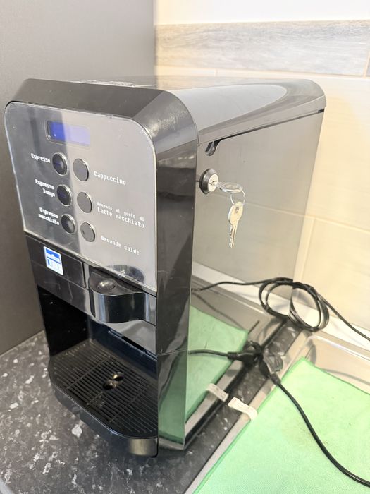 Vand Aparat Cafea Lavazza 2500 LB