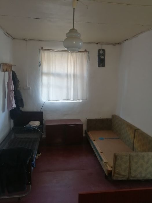 Дача на берегу соленого озера