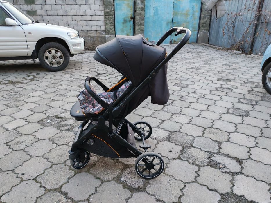 Продам   коляску