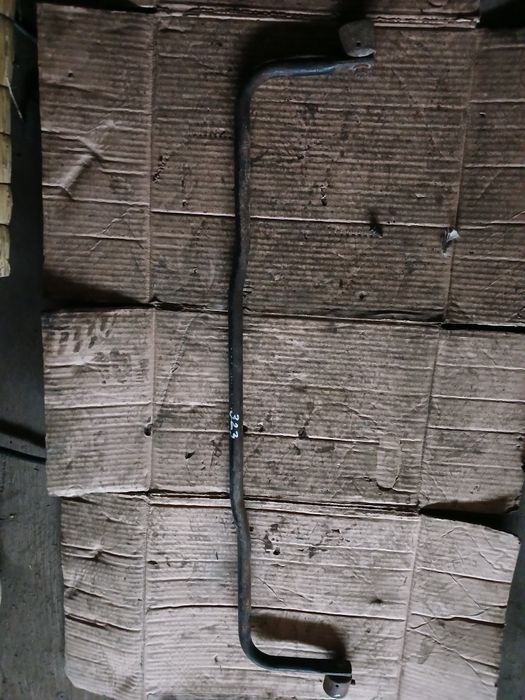 Задний стабилизатор Мазда 323