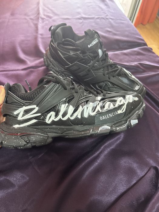 Balenciaga track graffiti black