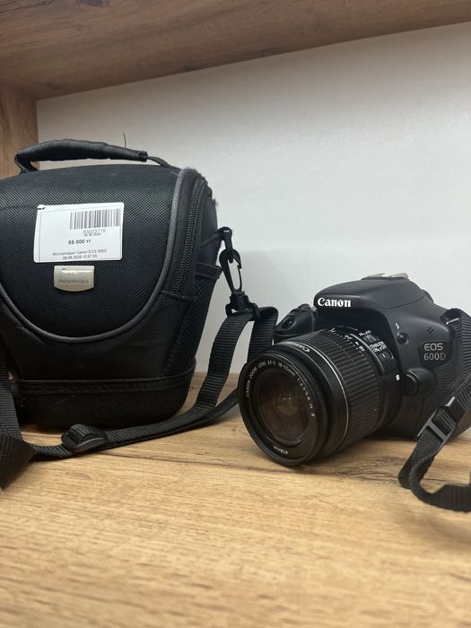 Продам фотоаппарат Canon EOS 600D