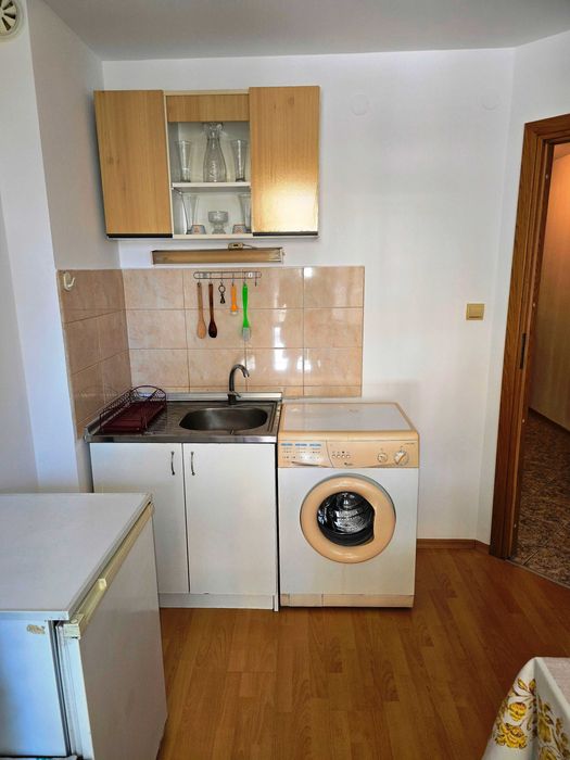 Дава се под наем Едностаен апартамент в Варна, Окръжна болница - 45 кв.м за 306 € - Снимка #3