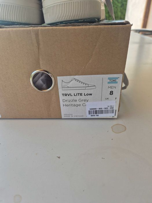 Продавам гуменки TOMS TRVL LITE, номер 41