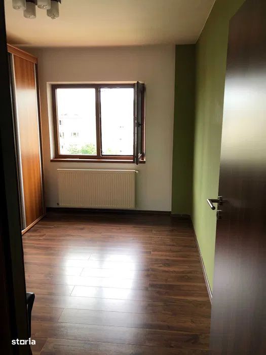 Apartament cu 3 camere decomandate in zona Iulius Mall