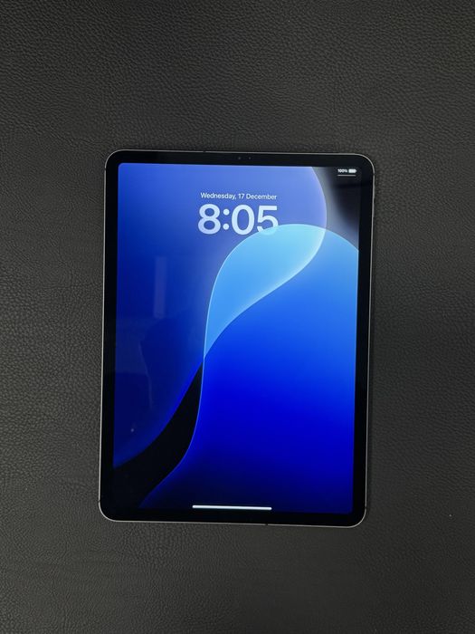 Продавам iPad PRO 11inch 2nd GEN