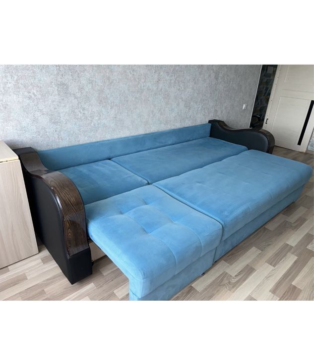 Диван для гостиной      2*50м