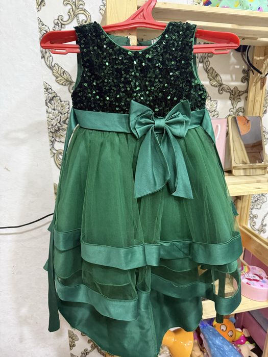 Продам платье красивое