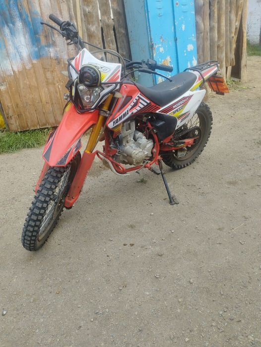 Продам мотоцикл Эндуро Ямма