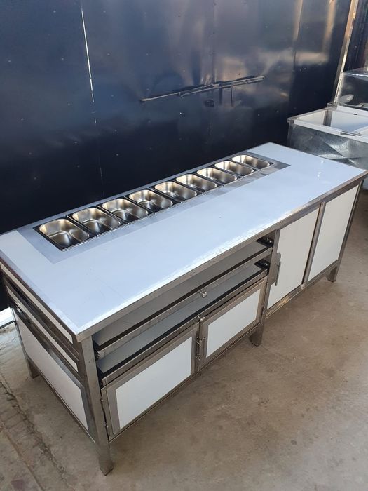 Пицца стол с гастраемкостями