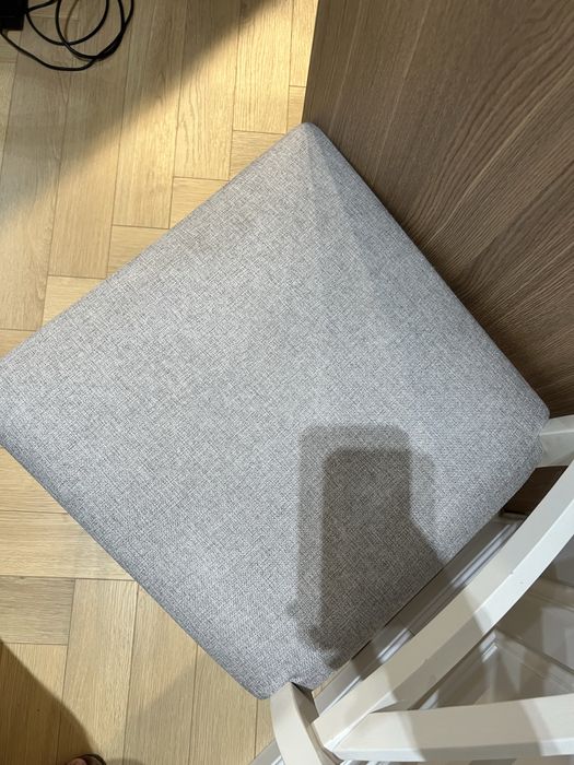 Стул белый качественный