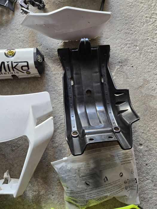 piese KTM Hueqvarna handguard scut motor masca far
