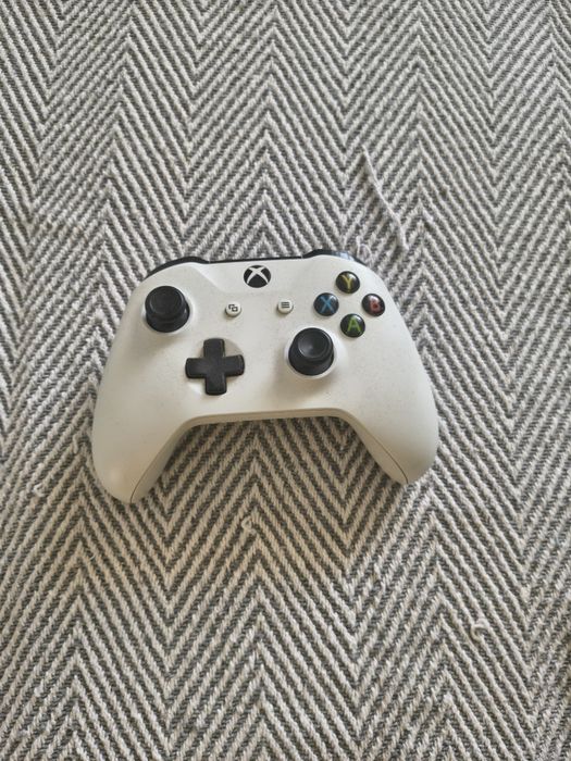 Xbox one S 500gb+ 2 manete+ 18 jocuri Xbox one si Xbox series X
