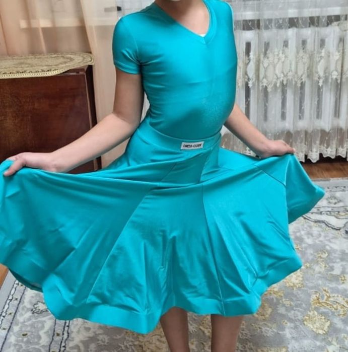 Продам платья для танцев