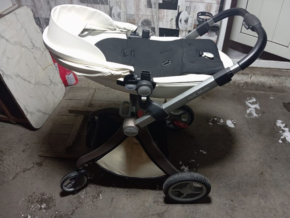 Продам коляску почти новая