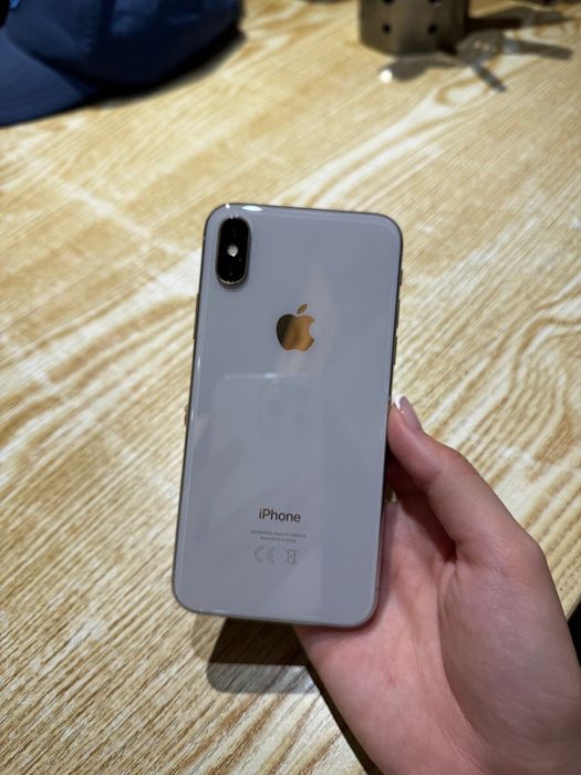 Айфон Х 64 гб ничего не меняли