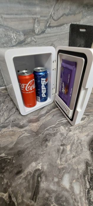 Mini Frigider Racitor Auto 12V + 220W Retea Nou