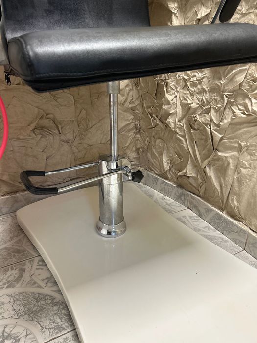 Стол за педикюр черен/кожа