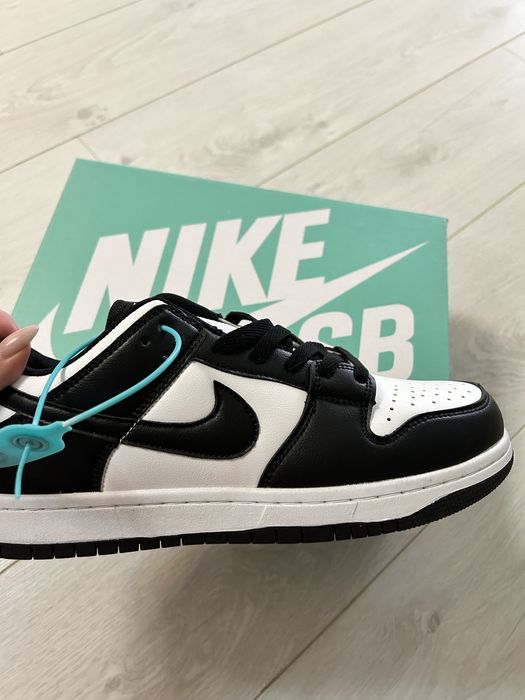 Продам кроссовки Nike