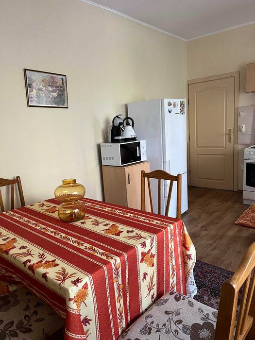 Тристаен апартамент в ж.к. Тракия