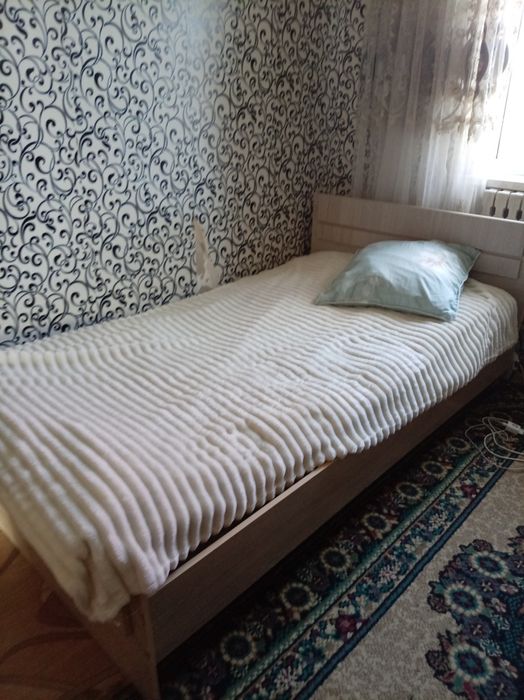 Отдам кровать бу