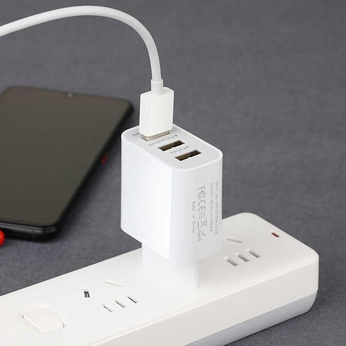 3.1A зарядно/адаптер с 3 USB порта за БЪРЗО ЗАРЕЖДАНЕ/ fast CHARGER