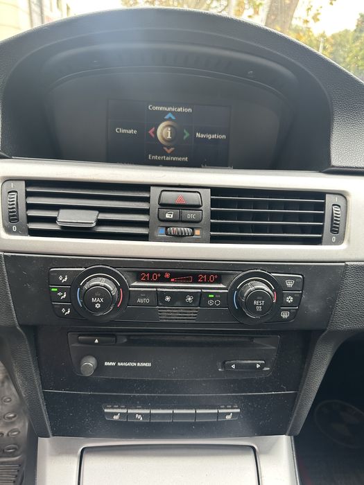 Продавам BMW 320tdi