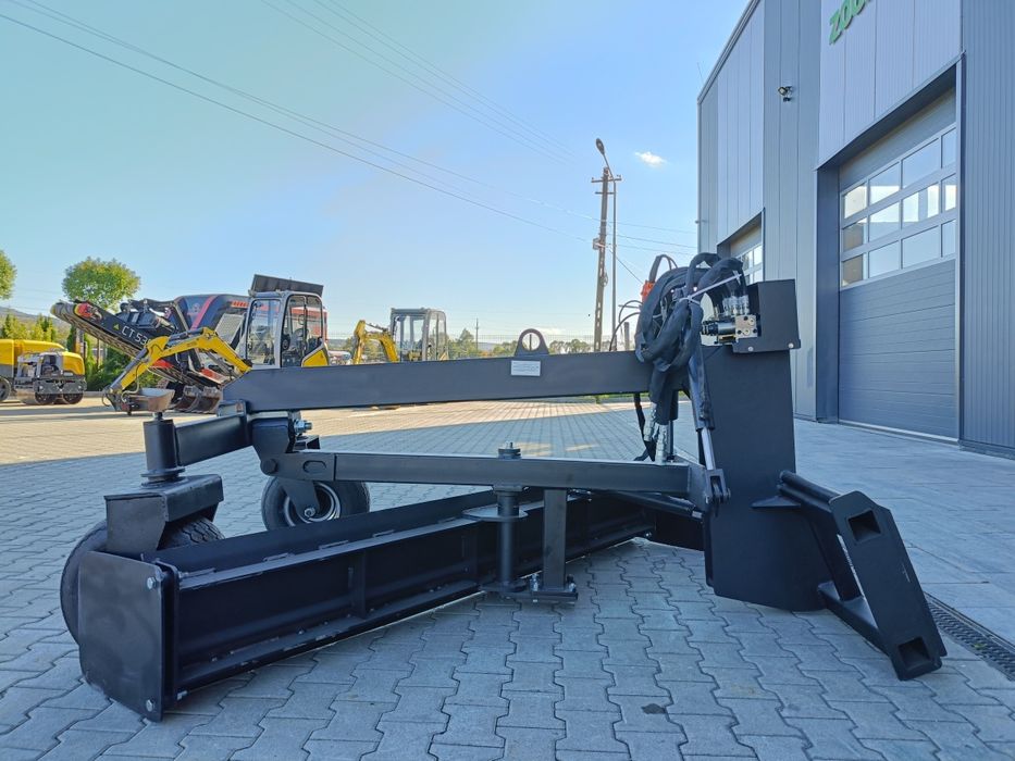 Nivelator de teren pentru mini încărcătoare tip BOBCAT