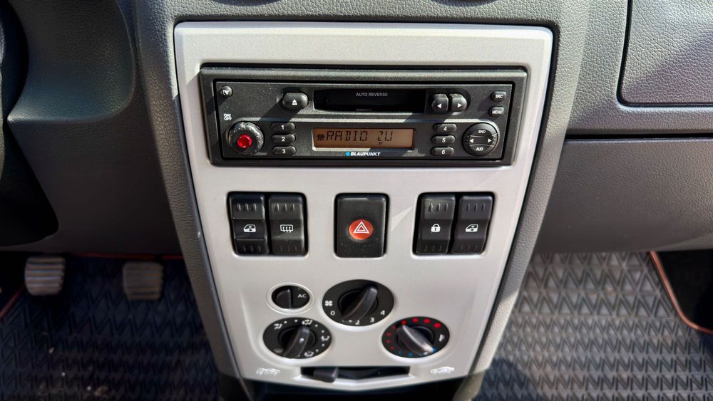 Vand Dacia Logan Laureate 2007 1.4 MPI 7700 km