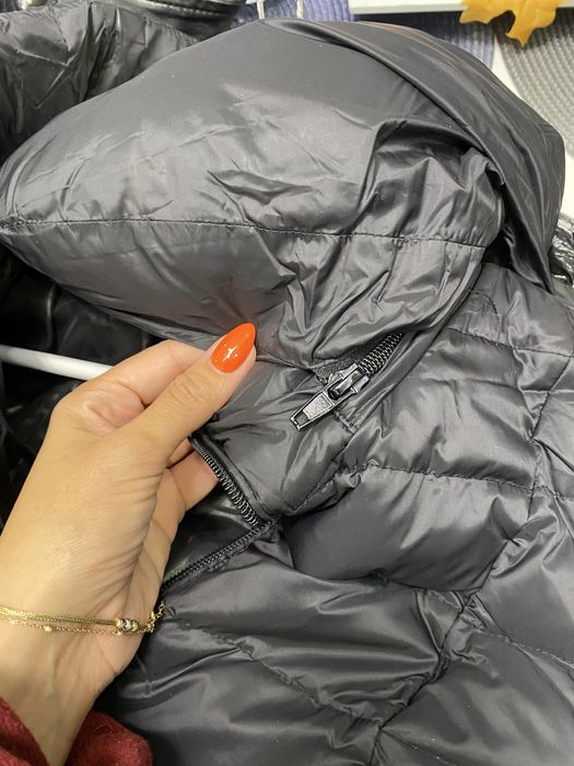 Зимно дълго яке на Guess