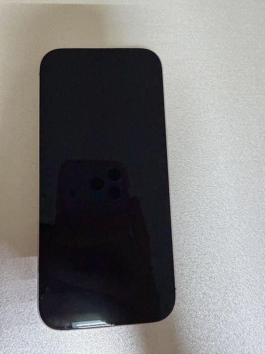 Продам Iphone 17