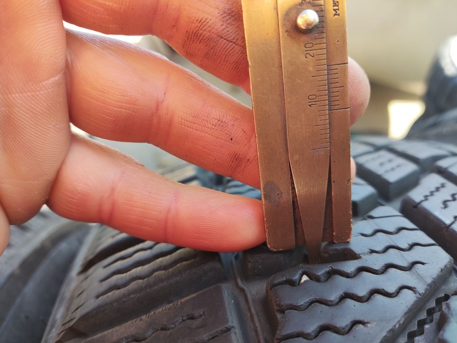 215/65/17 KUMHO Winter