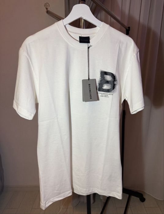 tricou balenciaga