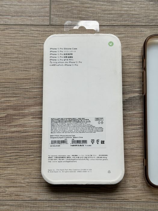Husa/carcasa Apple / Guess iPhone 13 pro si 13 pro max