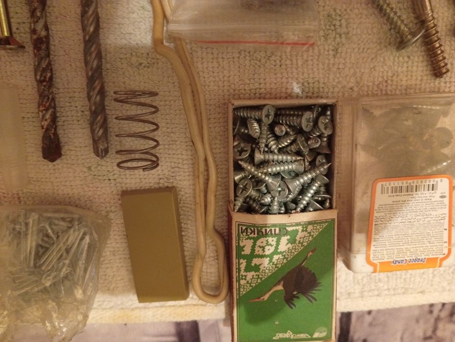 Шурупы, гвозди, дюбель