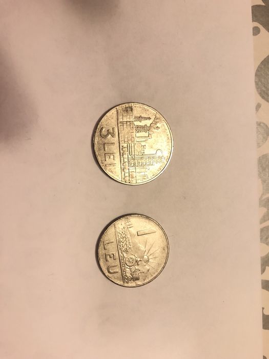 Monede diferite modele și țări