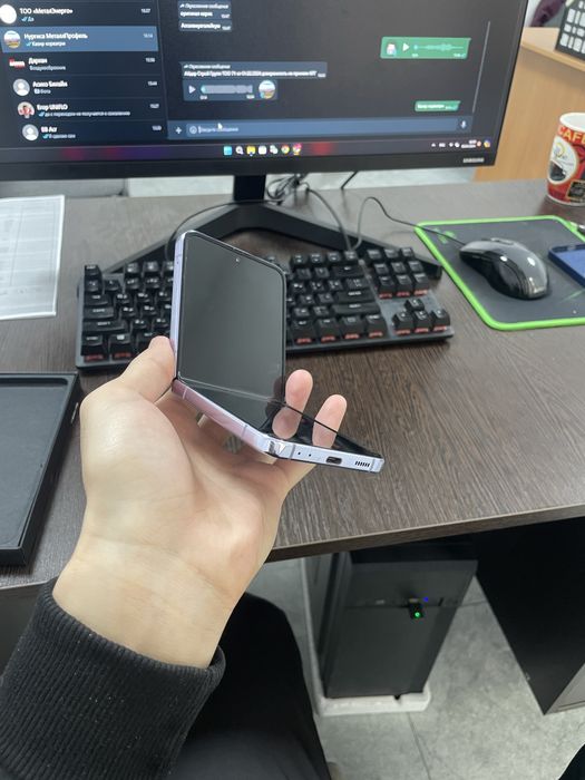 Samsung galaxy Z Flip 4