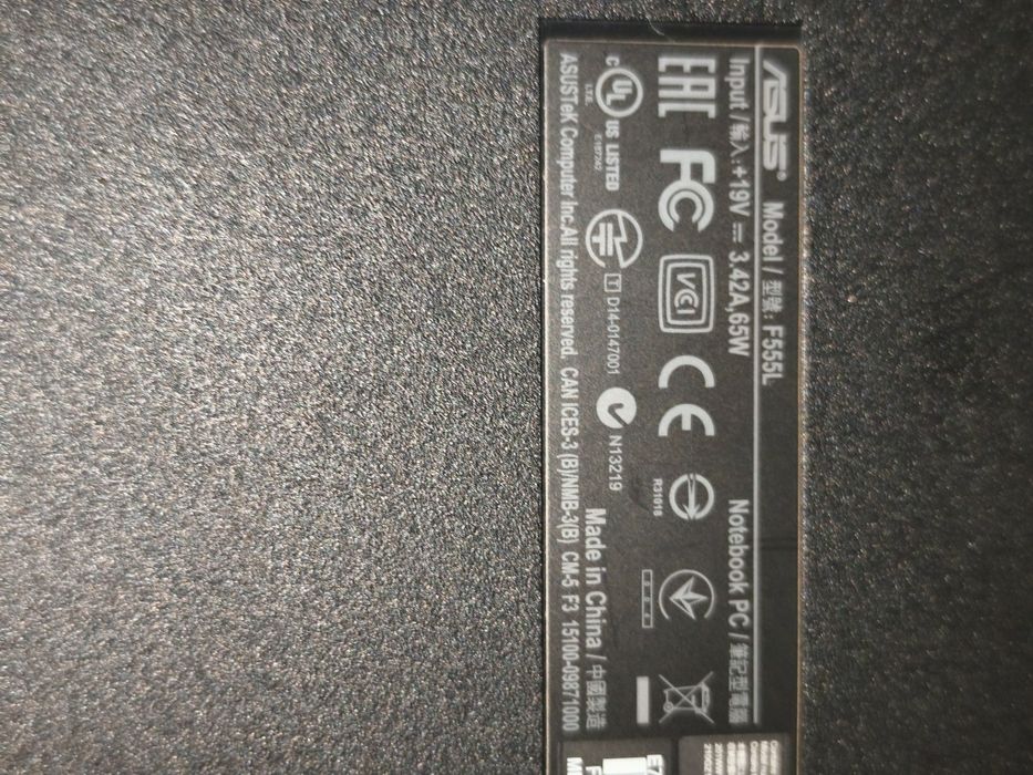 Лаптоп ASUS 15инча