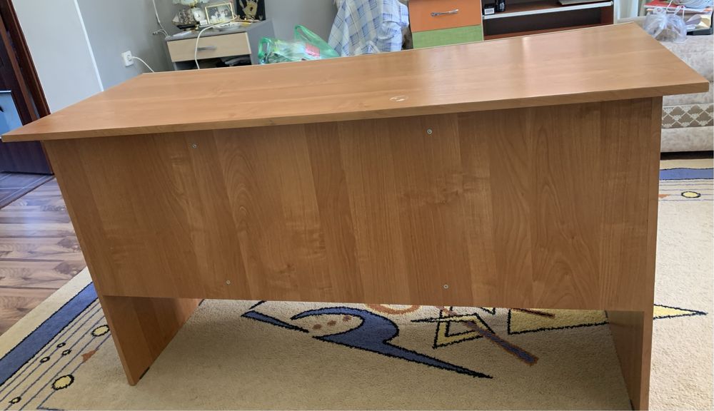 Письменный стол