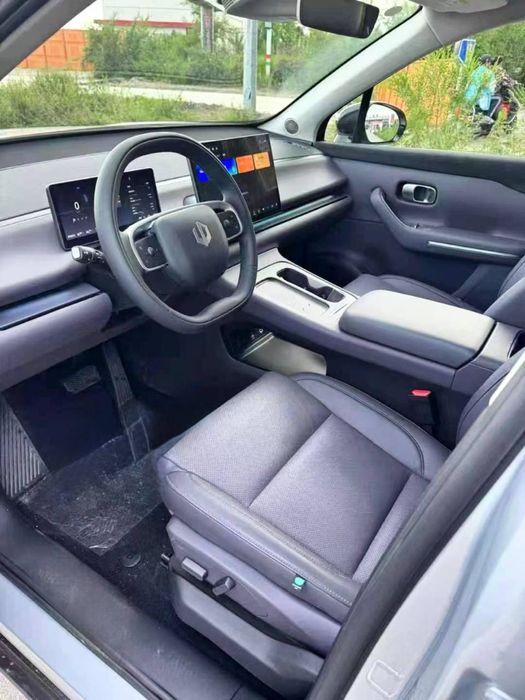 Leapmotor C16 энг фулл 3 доп. кора кузов кора салон