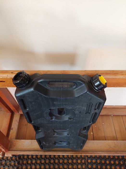 Експедиционна туба за гориво (канистра)