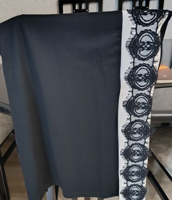 Продам женский элегантный костюм