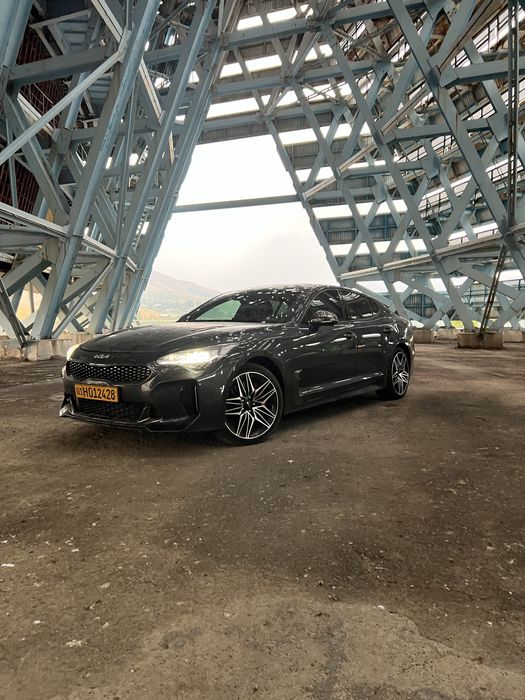Продам свою Kia Stinger 3.3 Twin Turbo