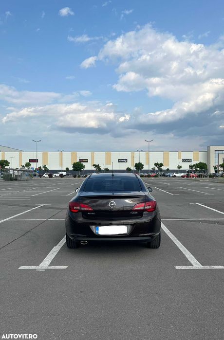 Se Vinde Opel astra J